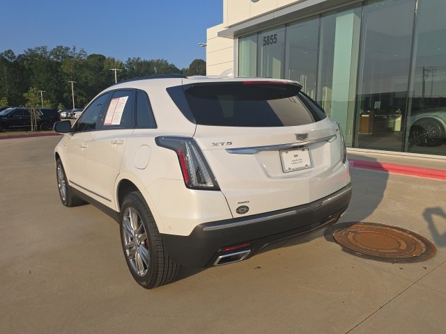2024 Cadillac XT5 Sport photo 2