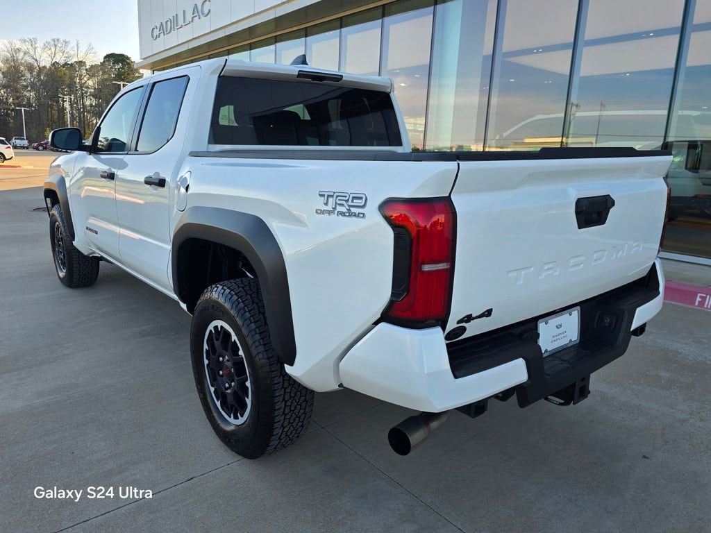 Used 2024 Toyota Tacoma 4WD SR5 Truck Double Cab