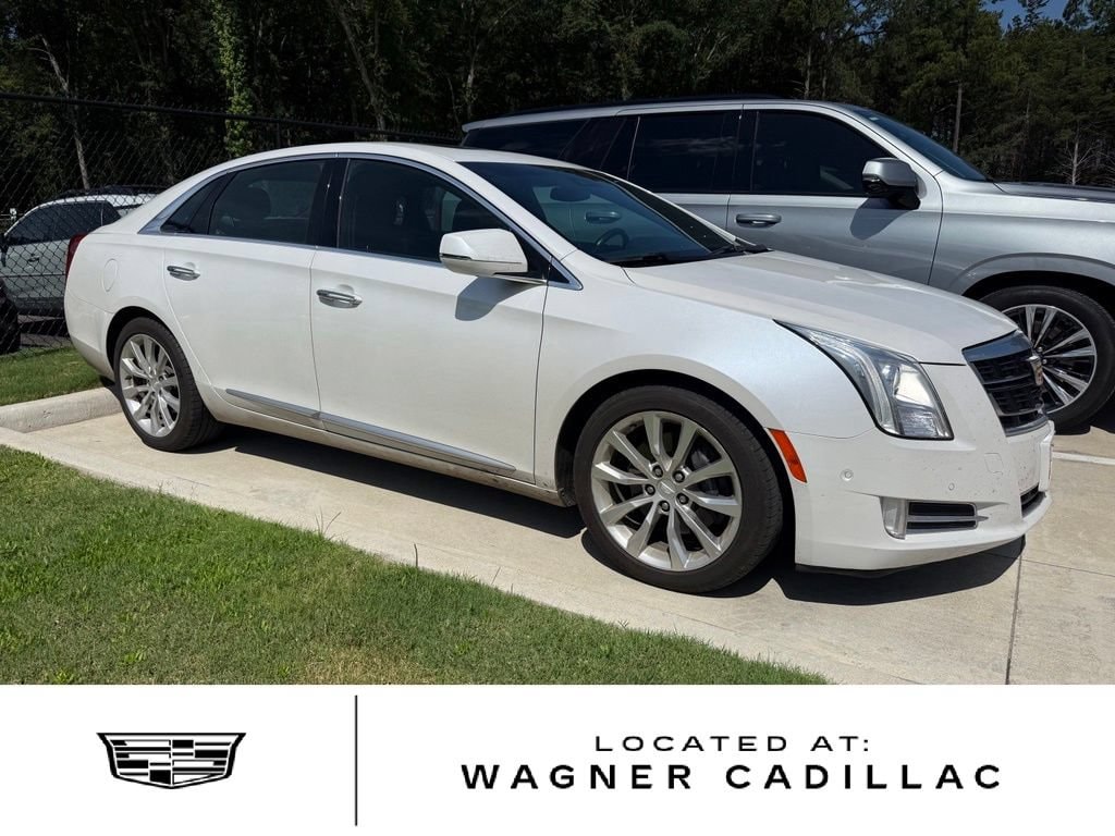 2016 Cadillac XTS 3.6L FWD Luxury Collection's photo