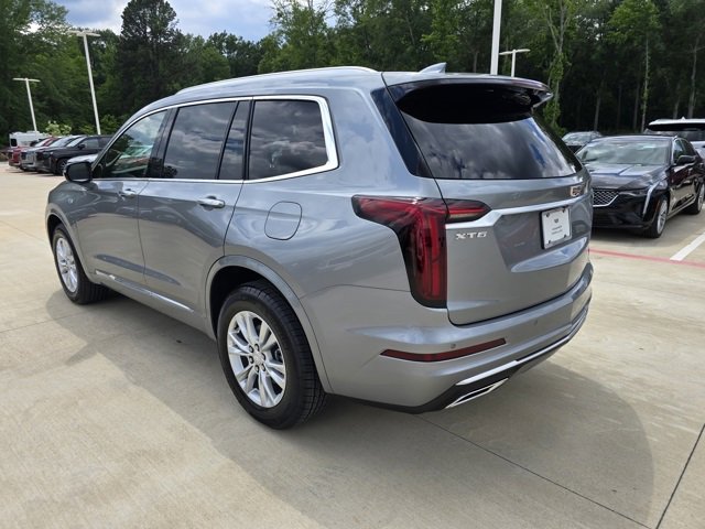 2025 Cadillac XT6 Luxury photo 3