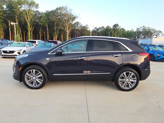 2025 Cadillac XT5 Premium Luxury photo 2