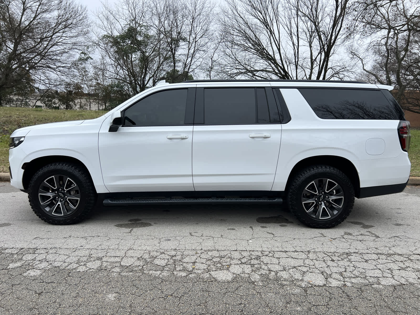 Used 2021 Chevrolet Suburban Z71 with VIN 1GNSKDKD7MR415447 for sale in Tyler, TX