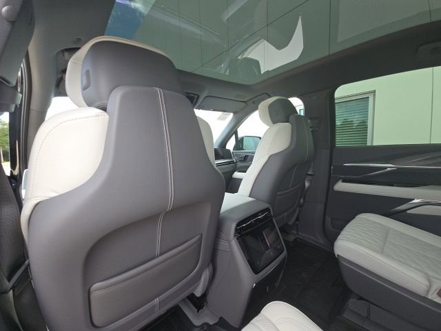 2026 Cadillac Escalade IQ Sport - Photo 17