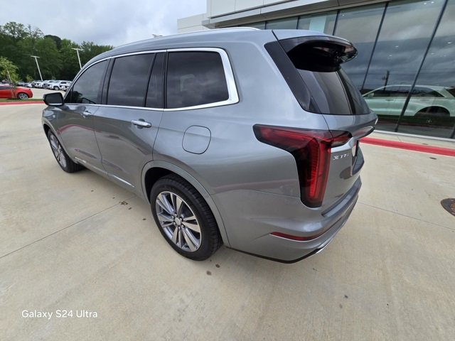 2025 Cadillac XT6 Premium Luxury photo 3