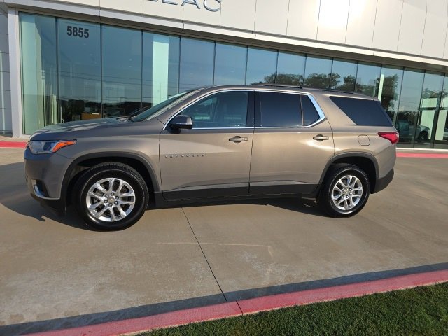 2019 Chevrolet Traverse Cloth 1LT photo 2