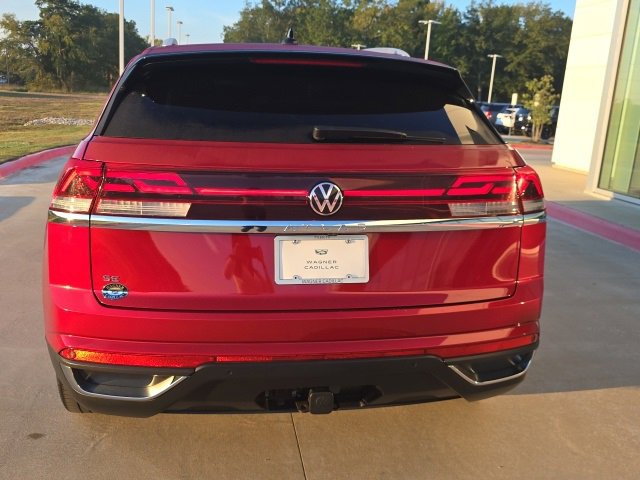 2024 Volkswagen Atlas Cross Sport SE Technology photo 3