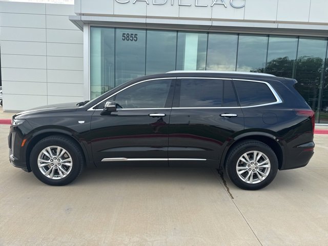 2023 Cadillac XT6 Luxury photo 2
