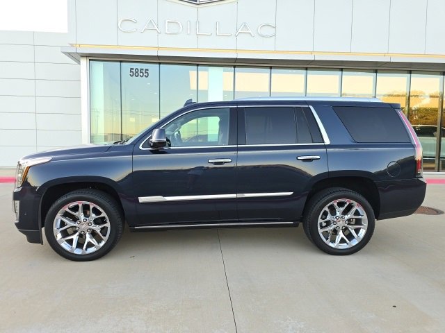 2020 Cadillac Escalade Premium Luxury photo 2