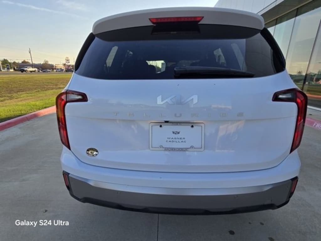 Used 2025 Kia Telluride LX SUV