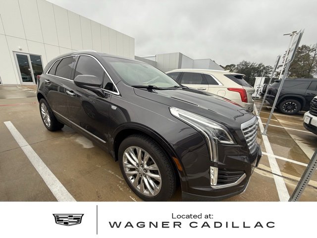 2017 Cadillac XT5 Platinum's photo