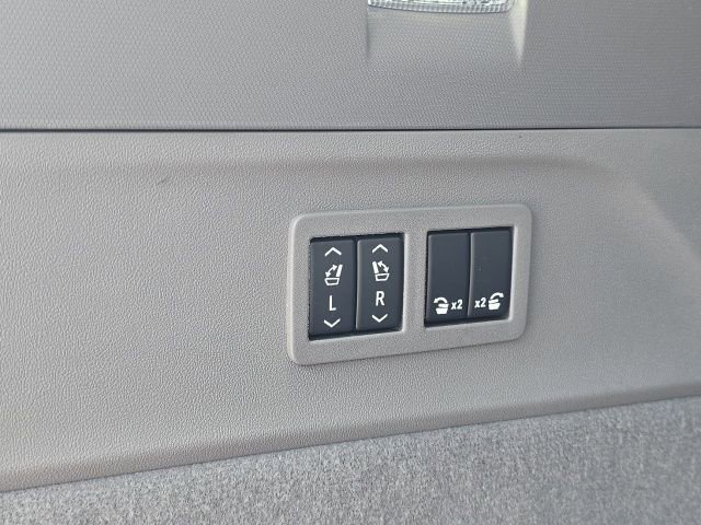 2026 Cadillac Escalade IQ Sport - Photo 36