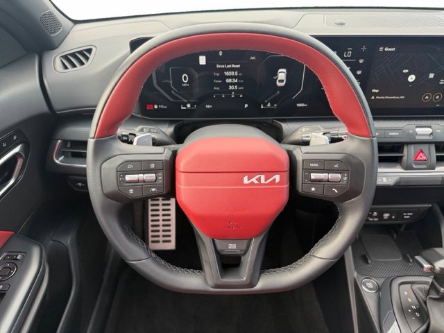 2025 Kia K4 GT-Line Turbo - Photo 12