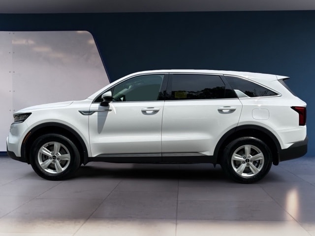 Certified 2022 Kia Sorento LX with VIN 5XYRGDLC5NG099089 for sale in Shrewsbury, MA