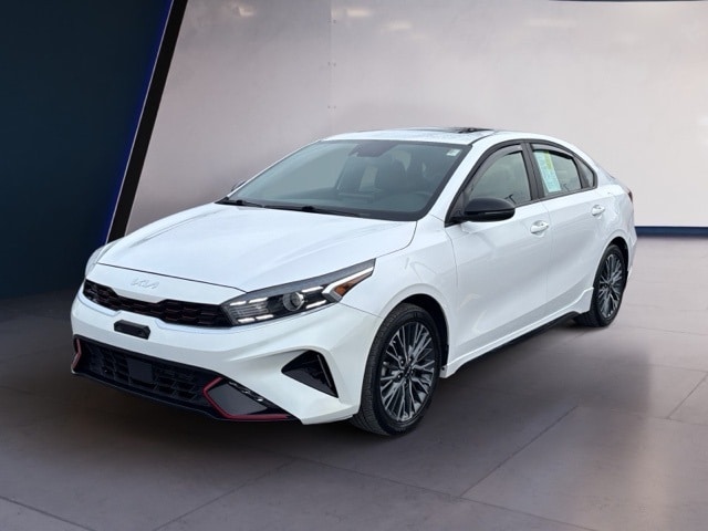 2022 Kia FORTE GT-Line's photo