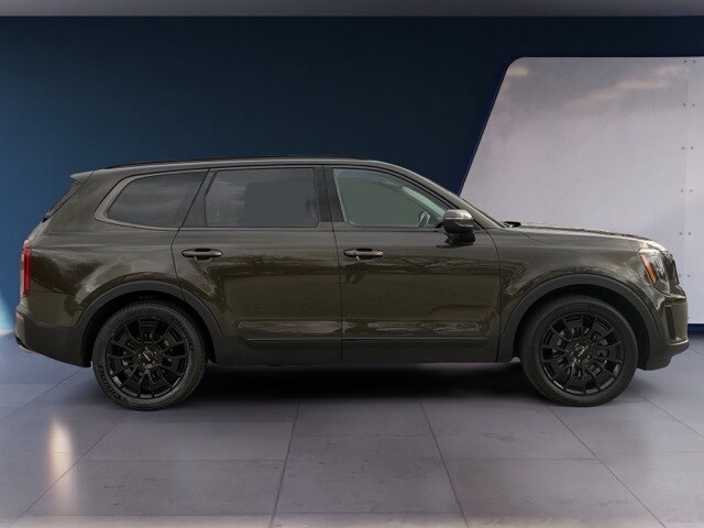 2022 Kia Telluride EX photo 3