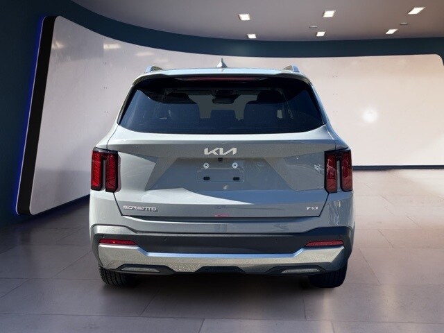 2025 Kia Sorento S photo 4