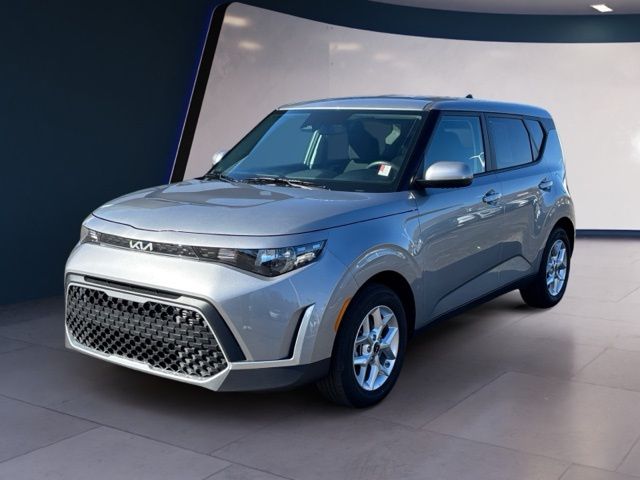 Gray 2025 Kia Soul LX FWD SUV / Crossover Front-Wheel Drive Continuously Variable Transmission