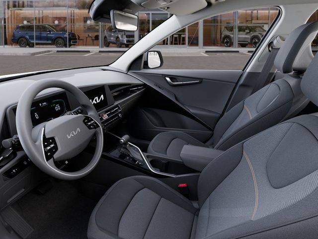 2025 Kia Niro LX - Photo 17