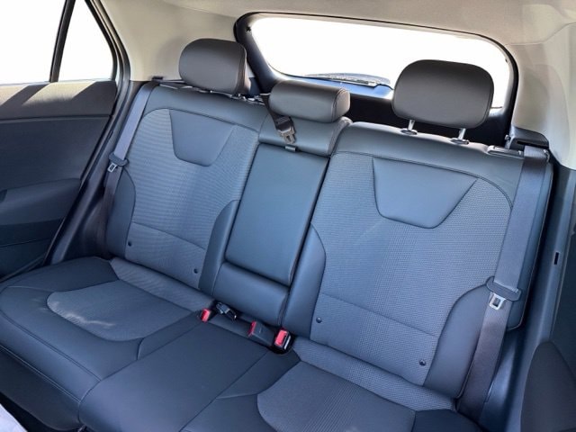 2025 Kia Niro EX Touring - Photo 14