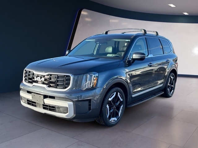 2024 Kia Telluride S's photo
