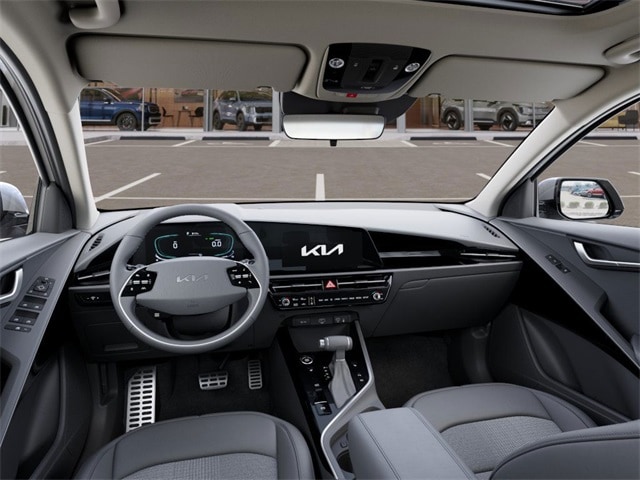 2025 Kia Niro EX Touring - Photo 14