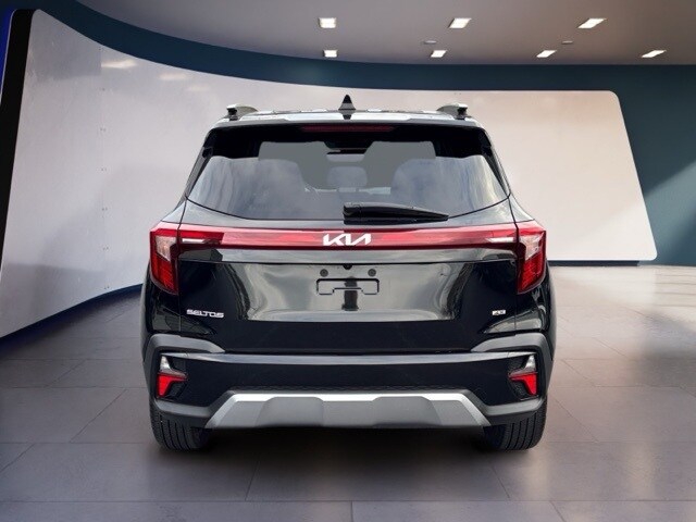 2024 Kia Seltos EX photo 4