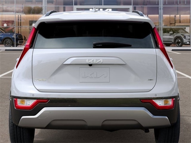 2025 Kia Niro EX Touring - Photo 13