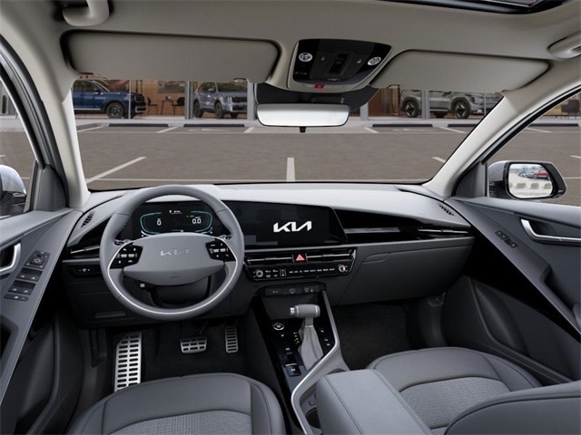 2025 Kia Niro EX Touring - Photo 14