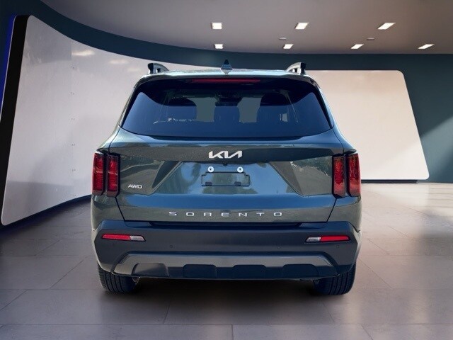 2022 Kia Sorento S photo 4