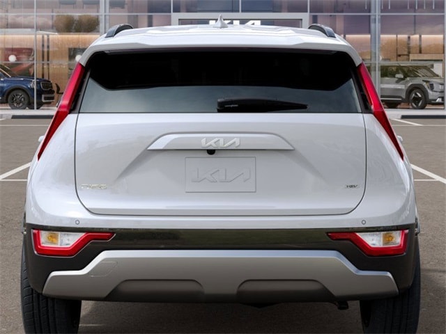 2025 Kia Niro EX Touring - Photo 13