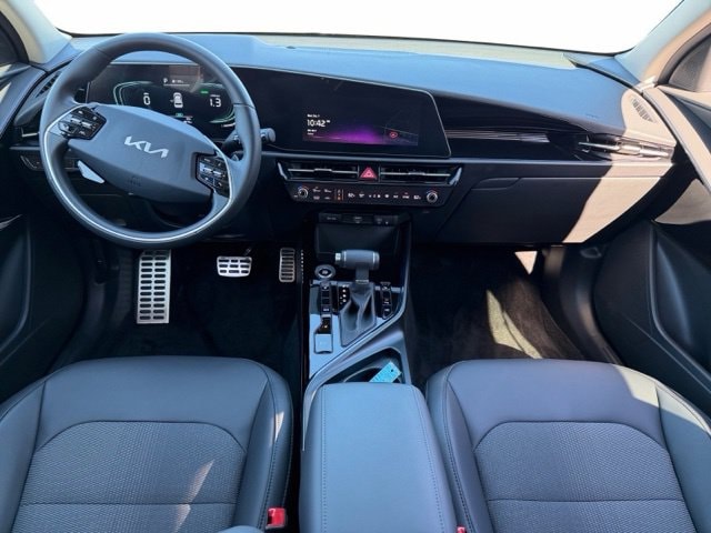 2025 Kia Niro EX Touring - Photo 12
