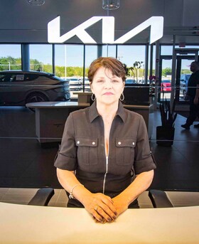 Staff member Mary Carlo from ID_d8705e