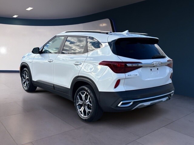 2023 Kia Seltos EX photo 3