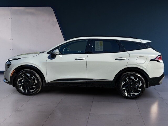 2025 Kia Sportage photo 2