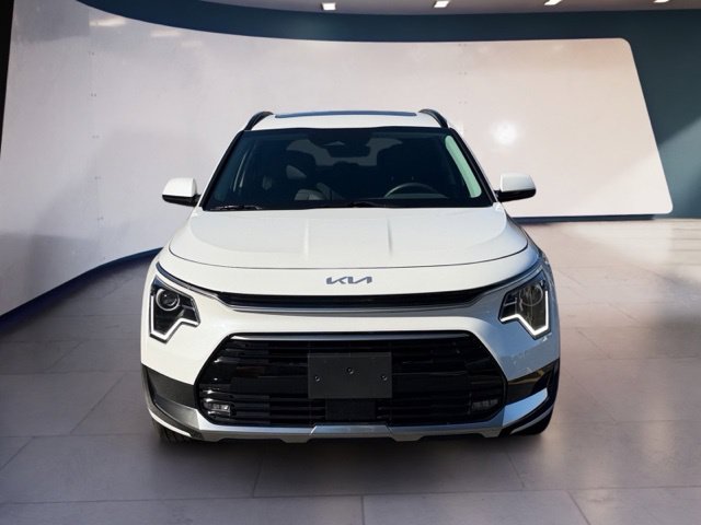2025 Kia Niro EX Touring - Photo 8