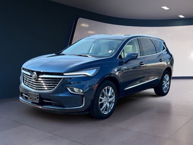 2024 Buick Enclave Essence AWD's photo