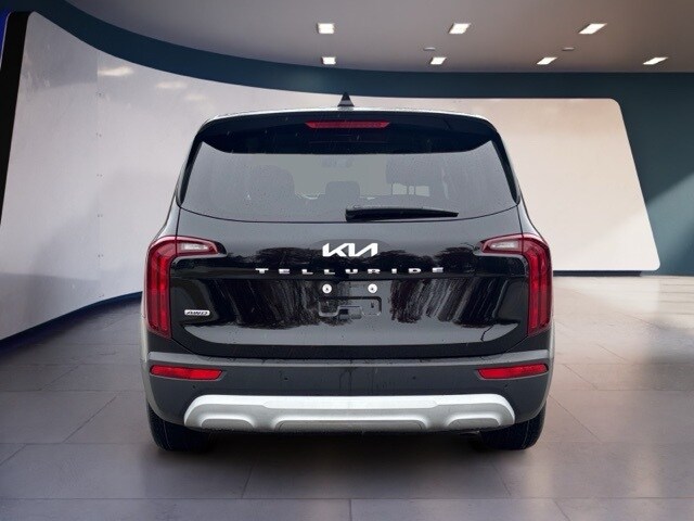2022 Kia Telluride LX photo 4