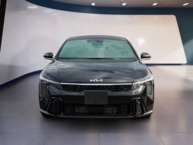 2025 Kia K4 GT-Line Turbo - Photo 8
