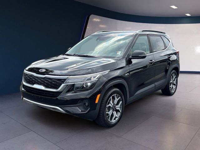Used 2021 Kia Seltos EX with VIN KNDERCAA9M7148486 for sale in Shrewsbury, MA