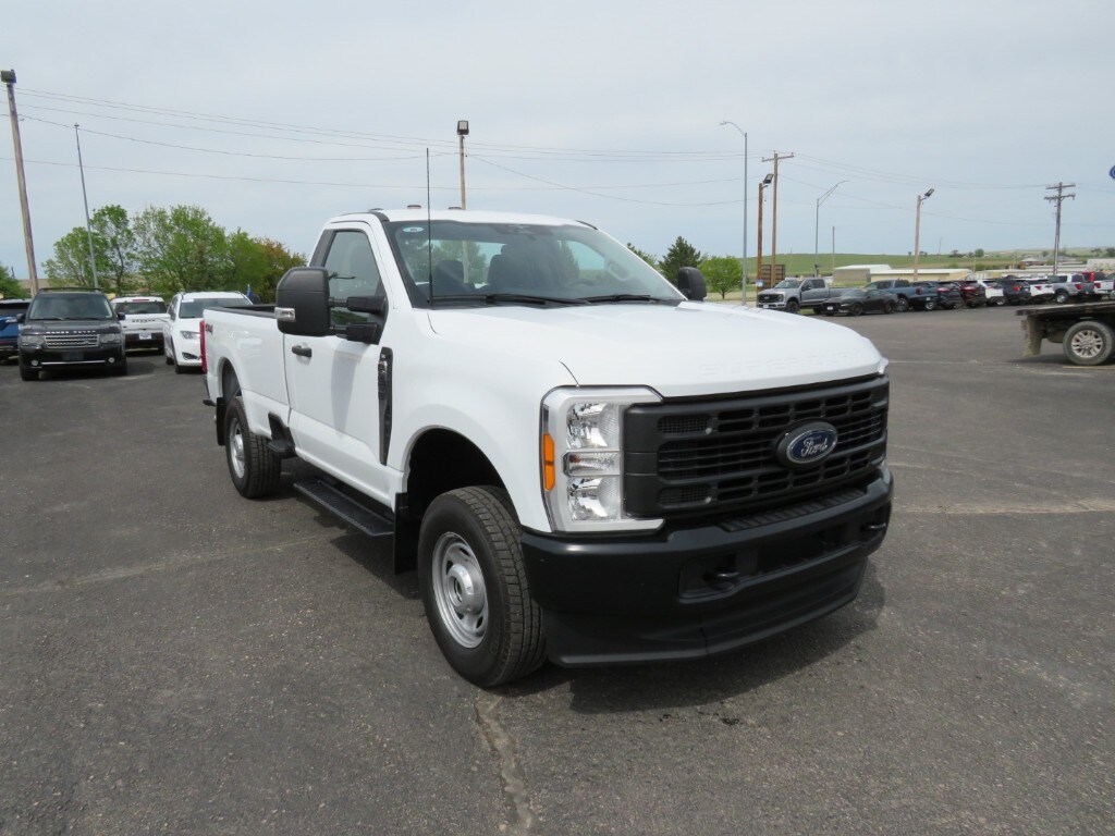 2023 Ford F-250 XL photo 3