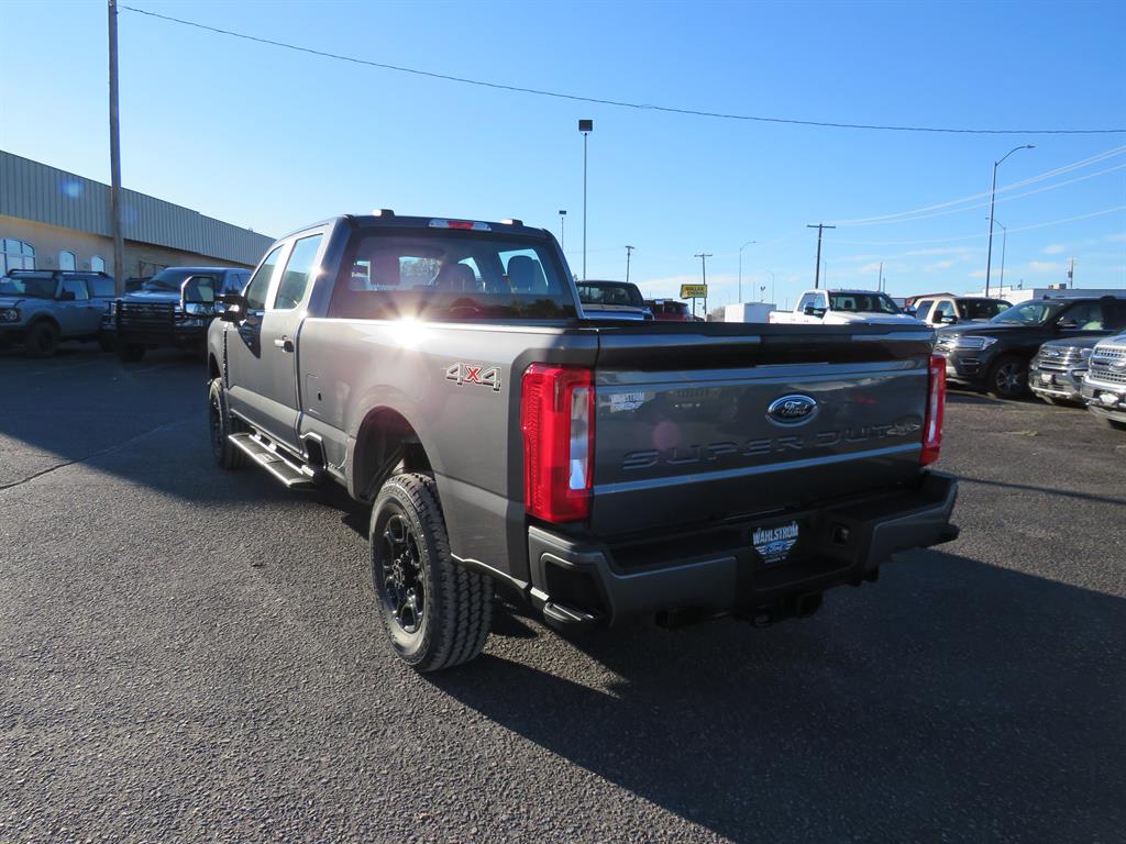 2026 Ford F-350 XL photo 4