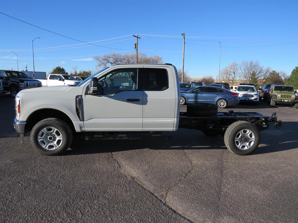 New 2026 Ford F-350 Chassis Truck Super Cab
