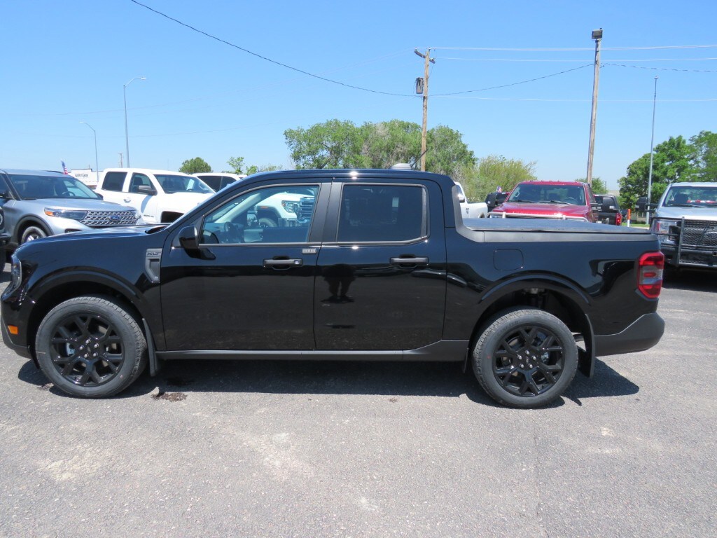 2025 Ford Maverick XLT photo 2