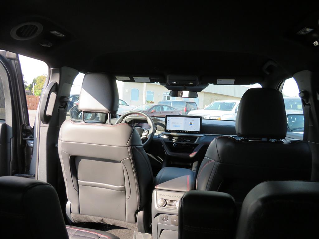 2025 Ford Explorer ST-LINE - Photo 29
