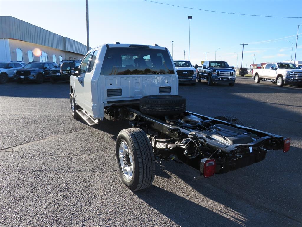 New 2026 Ford F-350 Chassis Truck Super Cab
