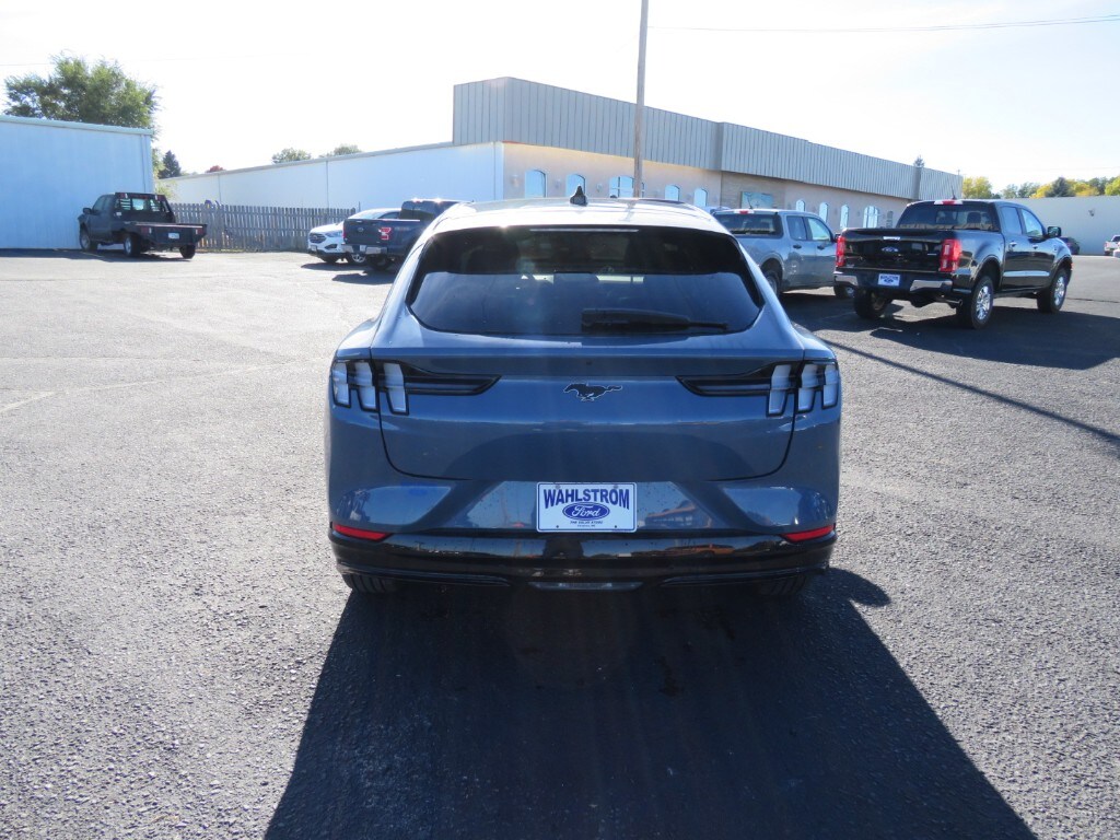 2023 Ford Mustang Mach-E Premium photo 4