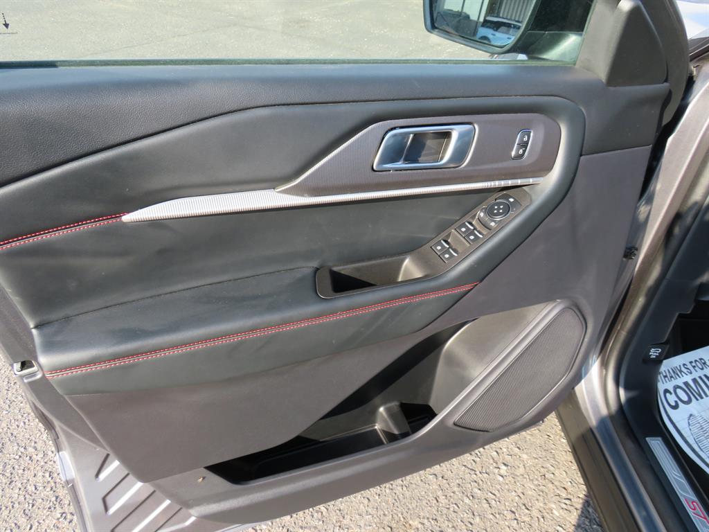 2025 Ford Explorer ST-LINE - Photo 10