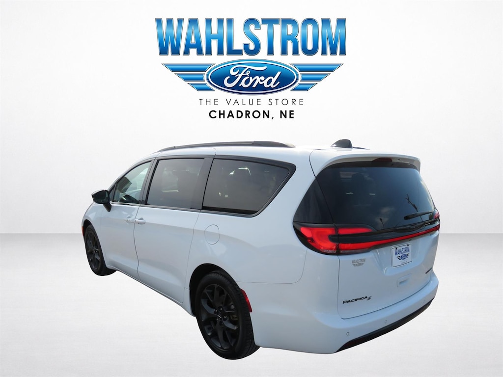 Used 2025 Chrysler Pacifica Limited Van Passenger Van