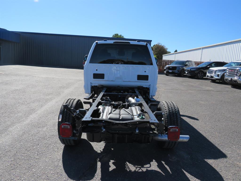 2026 Ford F-350 XLT photo 3