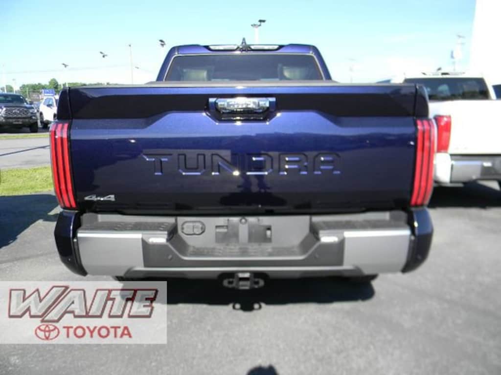 New 2026 Toyota Tundra Limited LIMITED CREWMAX 5.5